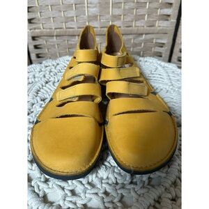 Loints of Holland Yellow Strappy Closed Toe Sandals - Size 40